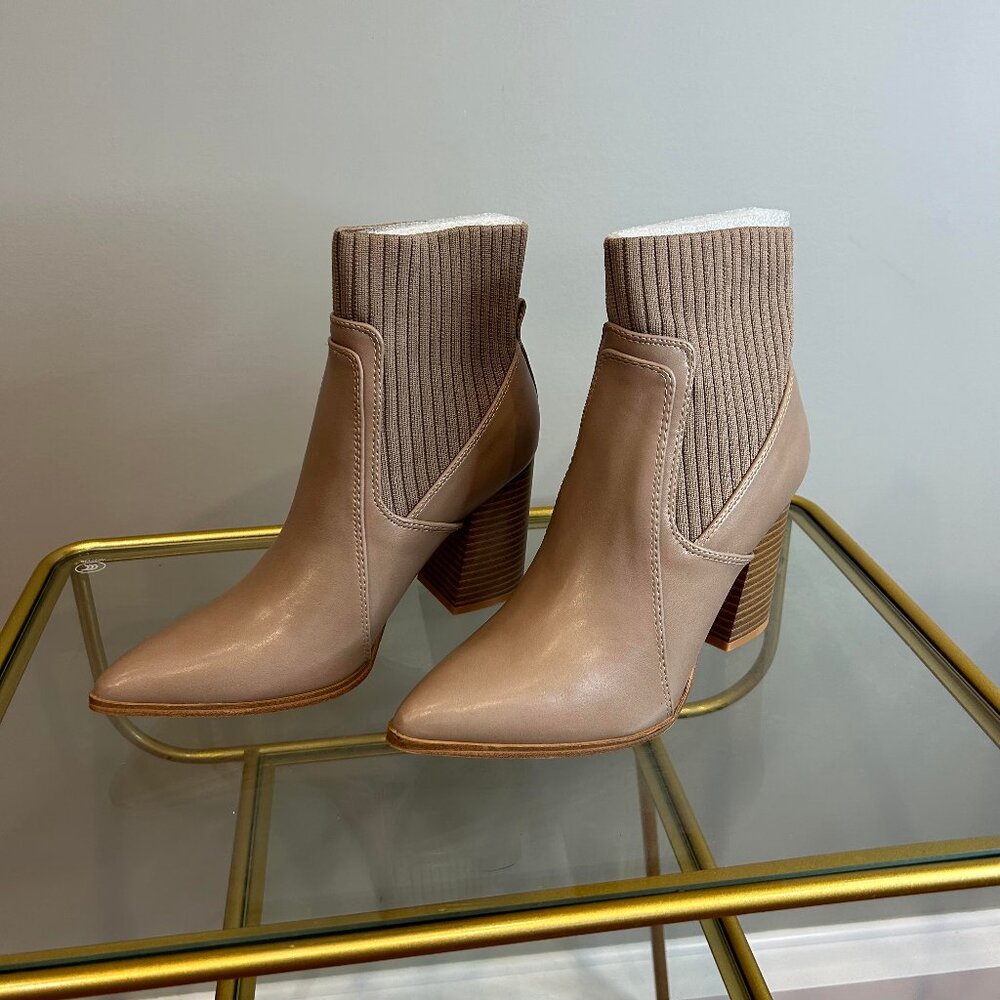 Coutgo Stacked Heels Pointed Chelsea Booties